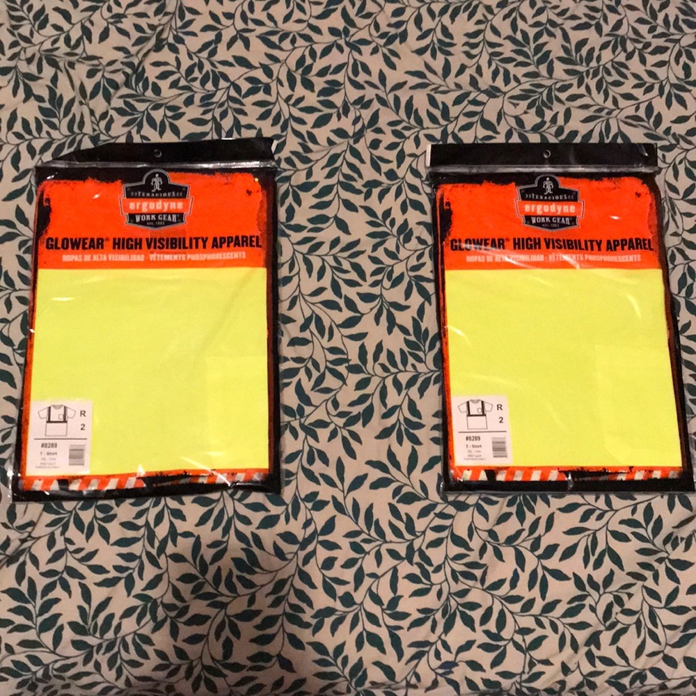 Men’s high visibility pocket tees